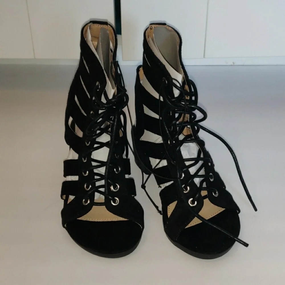 Nicole Miller girl dress shoes
